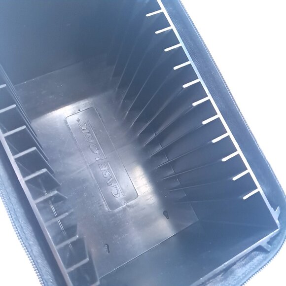 Case Logic Compact Disc 15 CD Storage Carrying Case Zipper Portable Black handle - Picture 8 of 9